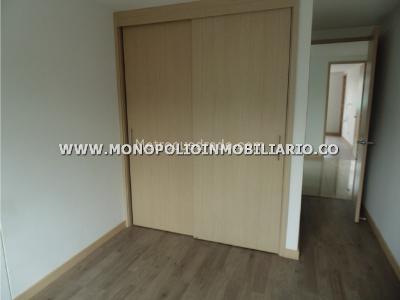 Apartamento de 3 alcobas en venta en San Jose, Sabaneta, 135 m² · foto 8 de 16