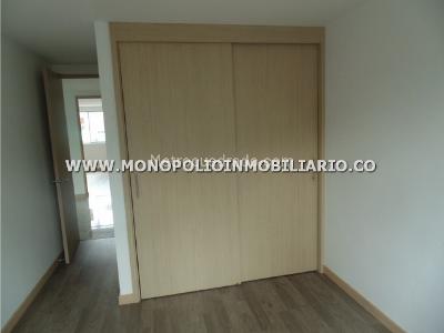 Apartamento de 3 alcobas en venta en San Jose, Sabaneta, 135 m² · foto 9 de 16