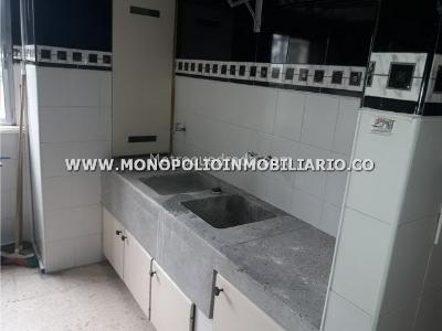 Apartamento de 4 alcobas en venta en El Poblado, Medellín, 203 m² · foto 2 de 13