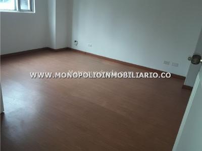 Apartamento de 4 alcobas en venta en El Poblado, Medellín, 203 m² · foto 4 de 13
