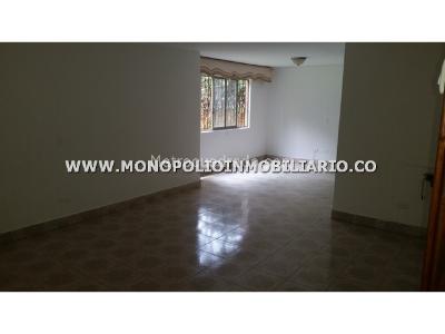 Casa de 5 alcobas en venta en Tres Esquinas, Sabaneta, 720 m² · foto 2 de 14
