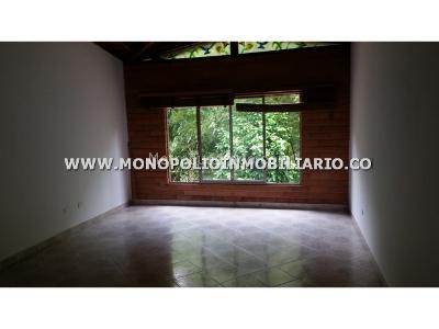 Casa de 5 alcobas en venta en Tres Esquinas, Sabaneta, 720 m² · foto 6 de 14