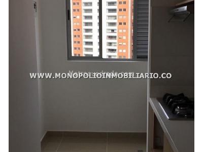 Apartamento de 3 alcobas en venta en Tres Esquinas, Sabaneta, 81 m² · foto 2 de 12