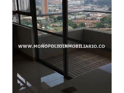 Apartamento de 3 alcobas en venta en Tres Esquinas, Sabaneta, 81 m² · foto 3 de 12