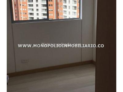 Apartamento de 3 alcobas en venta en Tres Esquinas, Sabaneta, 81 m² · foto 5 de 12