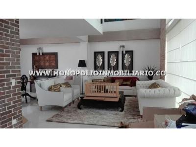 Casa de 3 alcobas en venta en San Jose, Sabaneta, 320 m² · foto 2 de 18