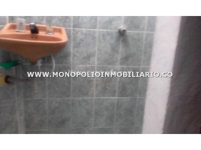 Casa de 5 alcobas en venta en San Javier, Medellín, 300 m² · foto 6 de 6