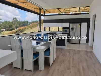 Casa en venta en Altos De Palmas, Envigado · foto 2 de 12