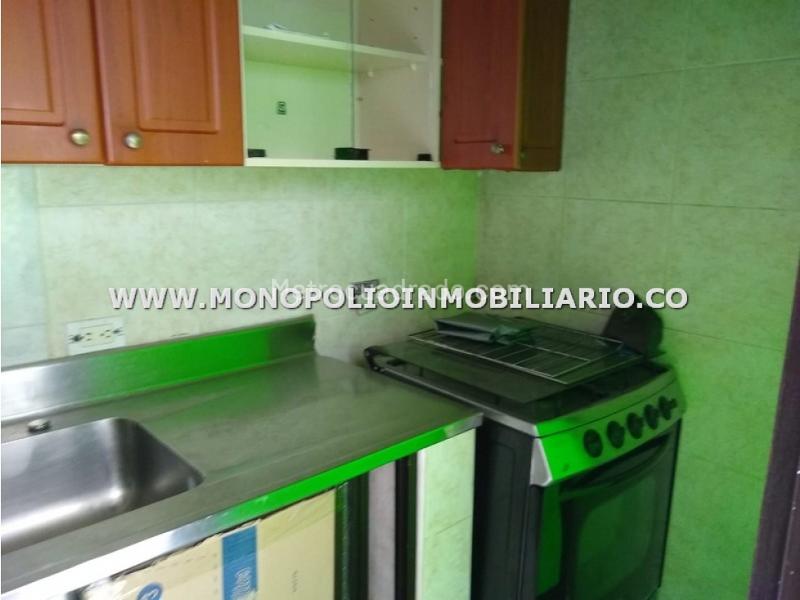 Casa Espectacular de 5 Alcobas en Laureles - 2