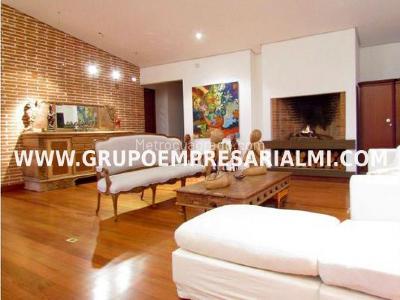 Apartaestudio en arriendo en Los Balsos, Medellín, 300 m² · foto 3 de 18