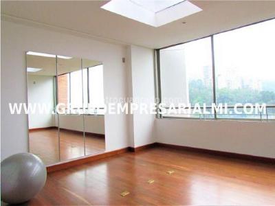 Apartaestudio en arriendo en Los Balsos, Medellín, 300 m² · foto 11 de 18
