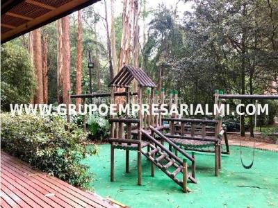 Apartaestudio en arriendo en Los Balsos, Medellín, 300 m² · foto 15 de 18