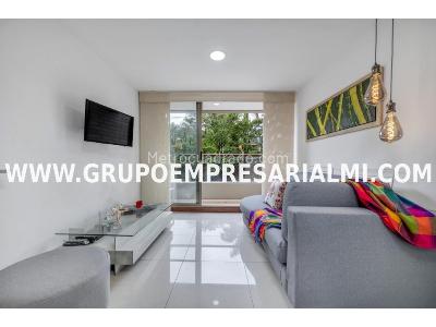 Apartamento de 3 alcobas en venta en El Poblado, Medellín, 78 m² · foto 2 de 16