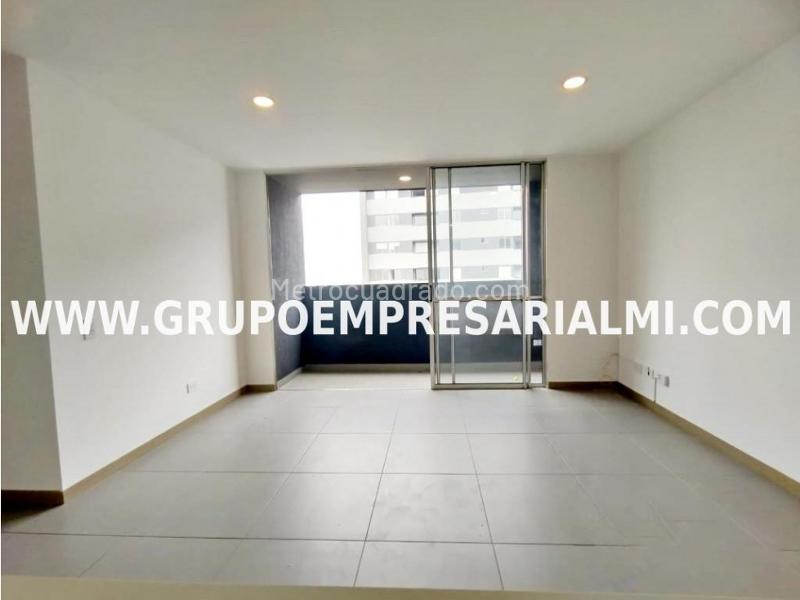 Apartamento de Lujo de 3 Alcobas en Guayabal (Piso 19)