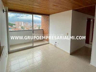 Apartamento de 3 alcobas en venta en Madera, Bello, 74 m² · foto 3 de 15
