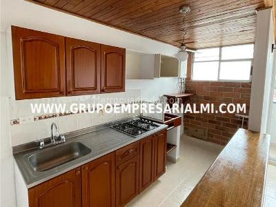 Apartamento de 3 alcobas en venta en Madera, Bello, 74 m² · foto 4 de 15