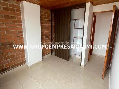 Apartamento de 3 alcobas en venta en Madera, Bello, 74 m² · foto 7 de 15