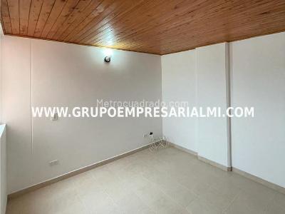 Apartamento de 3 alcobas en venta en Madera, Bello, 74 m² · foto 8 de 15