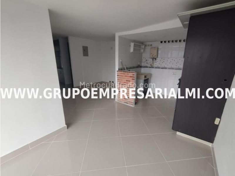 Apartamento de 2 Alcobas en Piso 10 para Arriendo en Calasanz - 3