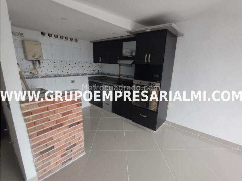 Apartamento de 2 Alcobas en Piso 10 para Arriendo en Calasanz - 5