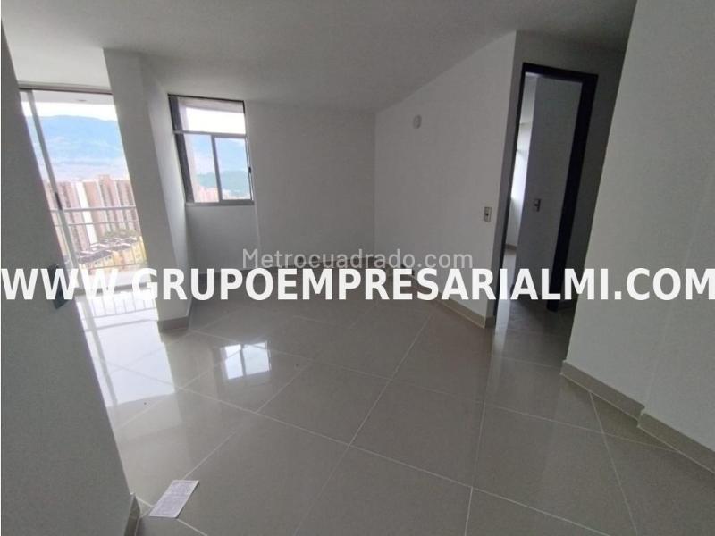 Apartamento de 2 Alcobas en Piso 10 para Arriendo en Calasanz - 9