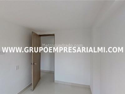 Apartamento en venta en Alicate, Itagüí · foto 8 de 18