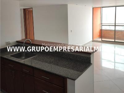 Apartamento de 2 alcobas en venta en Aves Maria, Sabaneta, 88 m² · foto 2 de 14