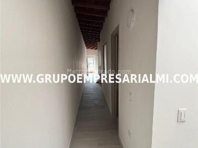 Casa de 3 alcobas en venta en La America, Medellín, 94 m² · foto 5 de 17
