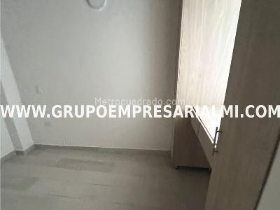 Casa de 3 alcobas en venta en La America, Medellín, 94 m² · foto 7 de 17