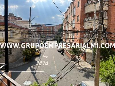 Casa de 3 alcobas en venta en La America, Medellín, 94 m² · foto 16 de 17