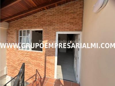 Casa de 3 alcobas en venta en La America, Medellín, 94 m² · foto 17 de 17