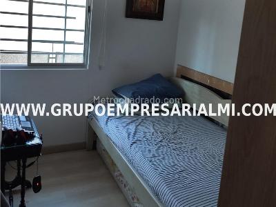 Apartamento en venta en Los Colores, Medellín · foto 2 de 6