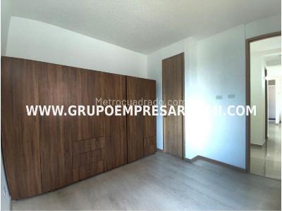 Apartamento de 3 alcobas en venta en San German, Medellín, 68 m² · foto 10 de 20