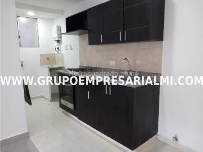 Apartamento de 3 alcobas en arriendo en El Poblado, Medellín, 75 m² · foto 3 de 13