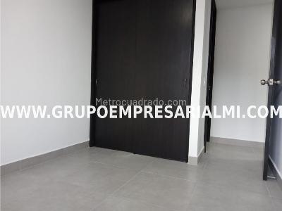 Apartamento de 3 alcobas en arriendo en El Poblado, Medellín, 75 m² · foto 5 de 13