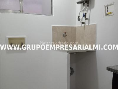 Apartamento de 3 alcobas en arriendo en El Poblado, Medellín, 75 m² · foto 10 de 13