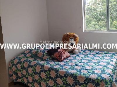 Apartamento de 3 alcobas en venta en San Joaquin, Sabaneta, 68 m² · foto 4 de 11