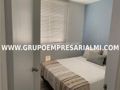 Apartamento de 2 alcobas en venta en Las Lomitas, Sabaneta, 56 m² · foto 3 de 6