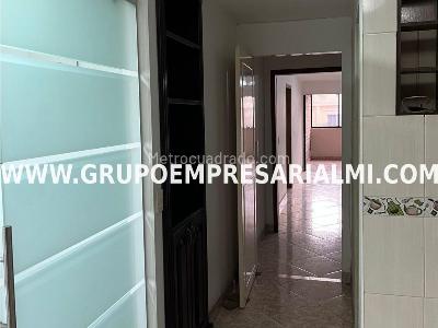 Apartamento de 4 alcobas en arriendo en La America, Medellín, 115 m² · foto 3 de 15