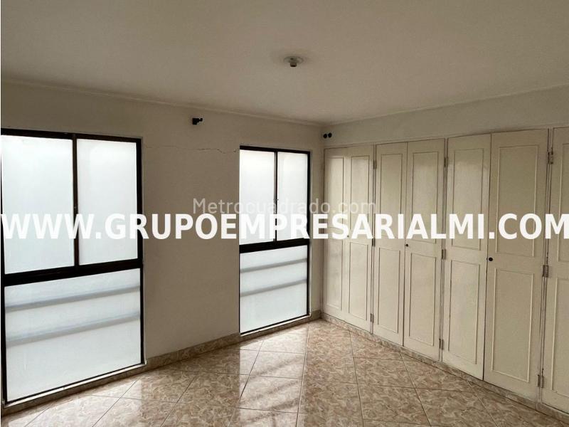 Grand 4BR Apartment for Rent in La America - 5