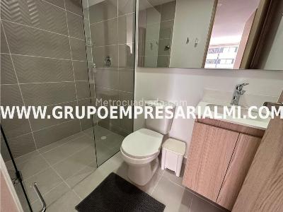 Apartamento de 3 alcobas en arriendo en El Poblado, Medellín, 72 m² · foto 11 de 13