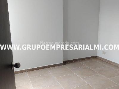 Apartamento de 3 alcobas en arriendo en El Poblado, Medellín, 65 m² · foto 8 de 11