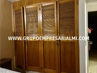 Apartamento de 3 alcobas en venta en Laureles, Medellín, 142 m² · foto 9 de 17