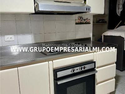 Apartamento de 3 alcobas en venta en Laureles, Medellín, 142 m² · foto 3 de 17