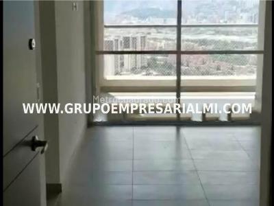 Apartaestudio en venta en Belen, Medellín, 67 m² · foto 2 de 5