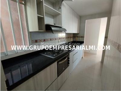 Apartamento de 3 alcobas en venta en El Poblado, Medellín, 138 m² · foto 3 de 16
