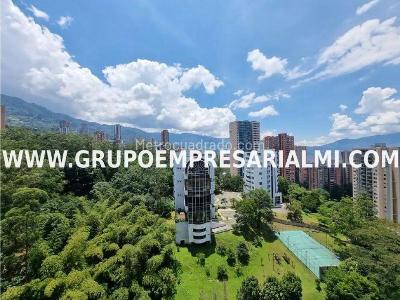Apartaestudio en arriendo en El Poblado, Medellín · foto 9 de 13