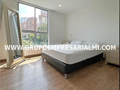 Apartamento de 3 alcobas en venta en Las Lomitas, Sabaneta, 82 m² · foto 3 de 7