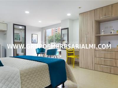 Apartaestudio en venta en El Poblado, Medellín, 30 m² · foto 2 de 12
