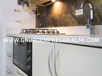 Apartaestudio en venta en El Poblado, Medellín, 30 m² · foto 3 de 12